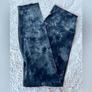 LULULEMON Align High Waisted Leggings size 8 length 28” in gray and black